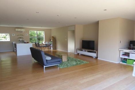 Photo of property in 42 Saddleback Grove, Karori, Wellington, 6012