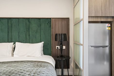 Photo of property in Proximity Apartment Hotel, 906/172 Thorndon Quay, Pipitea, Wellington, 6011
