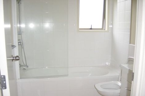 Photo of property in 41 Tiri Tiri Road, Birkdale, Auckland, 0626