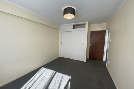 Photo of property in 5 Hawker Street, Mount Victoria, Wellington, 6011