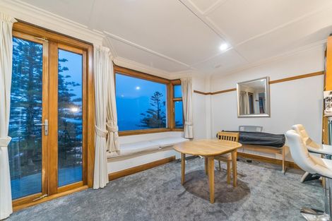 Photo of property in 4/246 Oriental Parade, Oriental Bay, Wellington, 6011