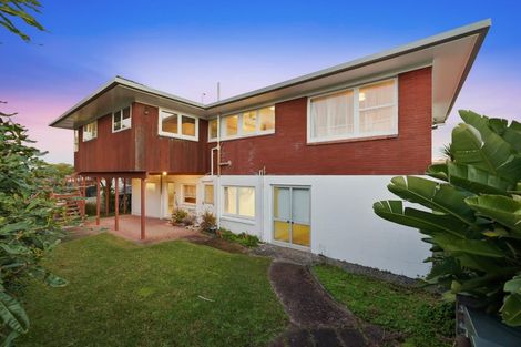 Photo of property in 16 Highlight Parade, Te Atatu South, Auckland, 0610
