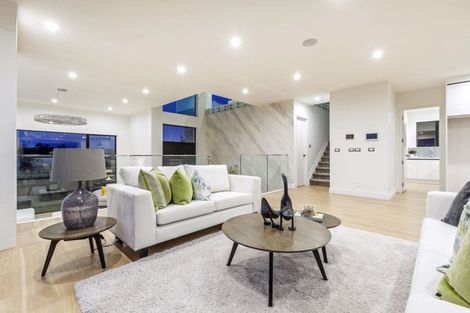 Photo of property in 42 Fernhill Way, Oteha, Auckland, 0632