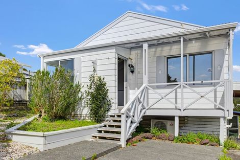 Photo of property in 17 Tui Grove, Paihia, 0200