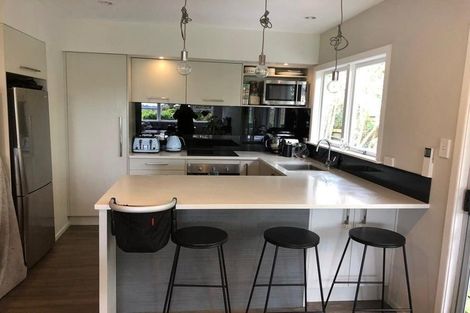 Photo of property in 18 Stanley Road, Glenfield, Auckland, 0629