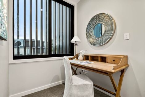 Photo of property in 14 Third Fairway Place, Albany, Auckland, 0632