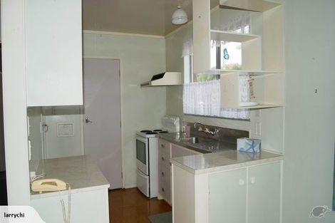 Photo of property in 2/6 Chivalry Road, Glenfield, Auckland, 0629