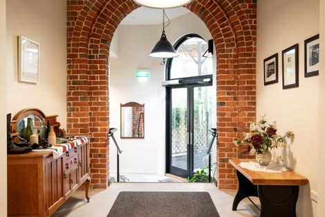 Photo of property in 3/5 Jetty Street, Dunedin Central, Dunedin, 9016