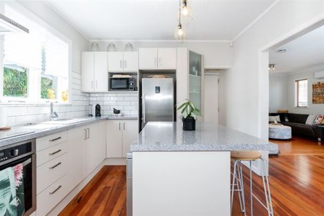 Photo of property in 23a Riserra Drive, Ranui, Auckland, 0612