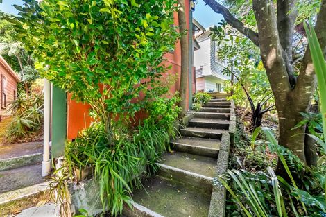 Photo of property in 3 Lincoln Street, Brooklyn, Wellington, 6021