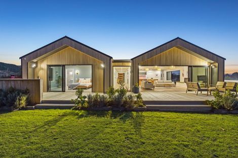 Photo of property in 34 Ohau Gravels Way, Ohau, Levin, 5570