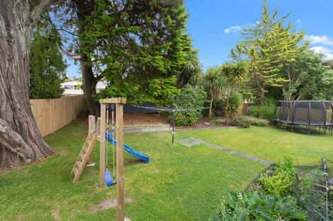 Photo of property in 70 Tirimoana Road, Te Atatu South, Auckland, 0602
