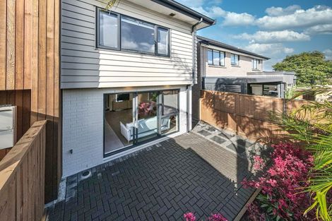 Photo of property in 10 Finesse Lane, Bucklands Beach, Auckland, 2012