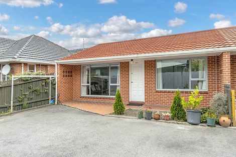 Photo of property in 2/5 Clyde Road, Upper Riccarton, Christchurch, 8041