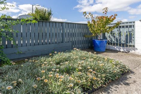 Photo of property in 70 Great South Road, Huntly, 3700