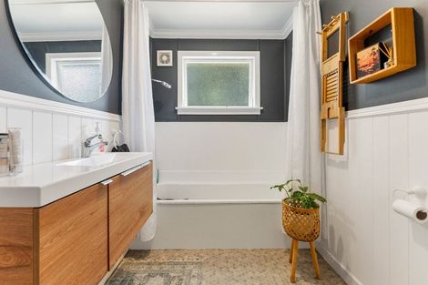 Photo of property in 41 Cumming Street, Okato, 4335