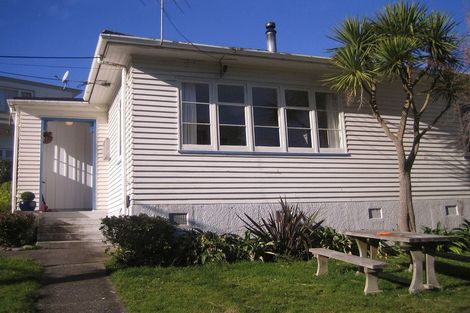 Photo of property in 14 Sunshine Avenue, Karori, Wellington, 6012