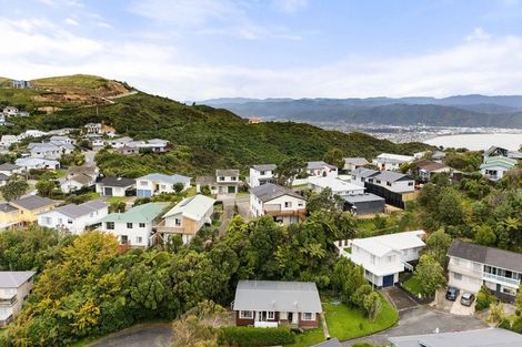 Photo of property in 1/15 Bloomsbury Grove, Newlands, Wellington, 6037