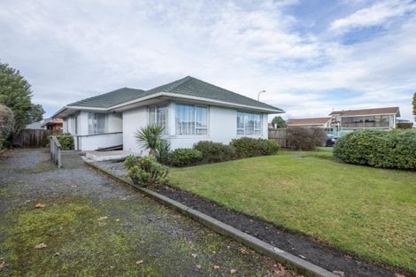 Photo of property in 406 Main North Road, Redwood, Christchurch, 8051