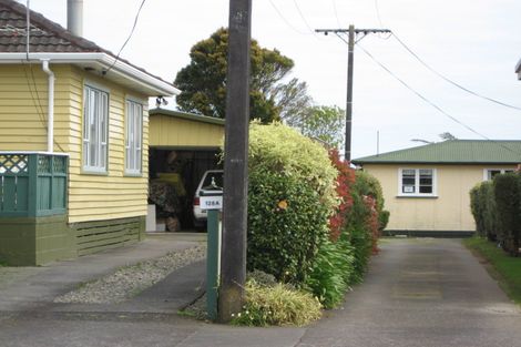Photo of property in 128 Seaview Road, Westown, New Plymouth, 4310