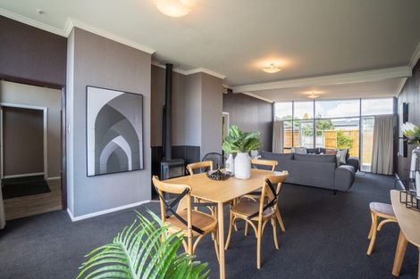 Photo of property in 754 Tremaine Avenue, Palmerston North, 4414