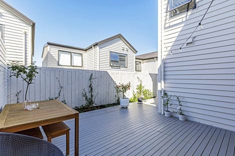 Photo of property in 10b Cranston Street, Torbay, Auckland, 0632