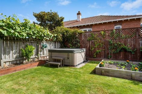 Photo of property in 146 Surrey Street, Forbury, Dunedin, 9012