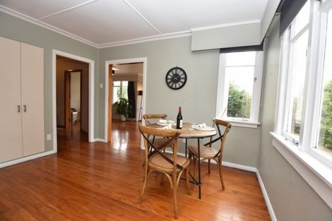 Photo of property in 229 High Street North, Carterton, 5713