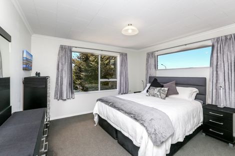 Photo of property in 1 Cabot Place, Frankleigh Park, New Plymouth, 4310