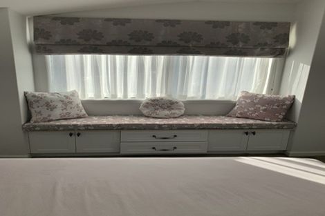 Photo of property in 17 Para Close, Fairview Heights, Auckland, 0632