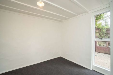 Photo of property in 6 Capri Place, Awapuni, Palmerston North, 4412