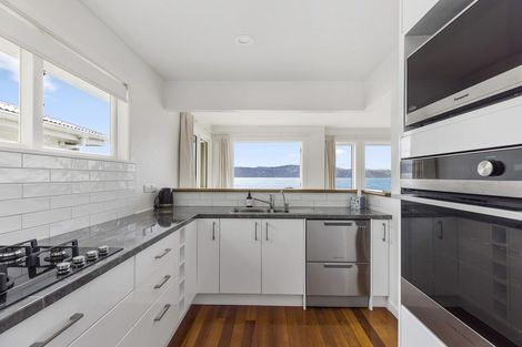 Photo of property in 291 Karaka Bay Road, Karaka Bays, Wellington, 6022