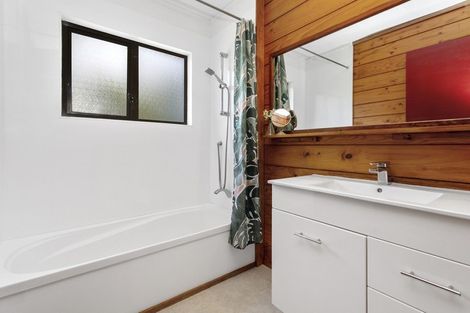 Photo of property in 21 Tuna Terrace, Titahi Bay, Porirua, 5022
