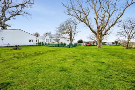 Photo of property in 76 Turuturu Road, Hawera, 4674