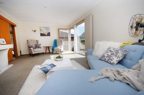 Photo of property in 15 Edgewater Drive, Pakuranga, Auckland, 2010