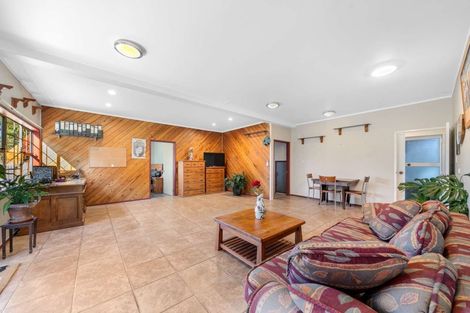 Photo of property in 46a Farquhar Road, Glendene, Auckland, 0602