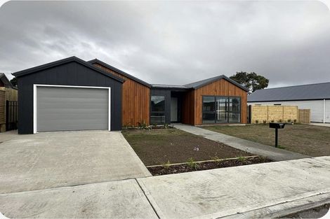 Photo of property in 3 Rotoiti Place, Paraparaumu, 5032