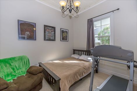 Photo of property in 27 Tramway Road, Beach Haven, Auckland, 0626