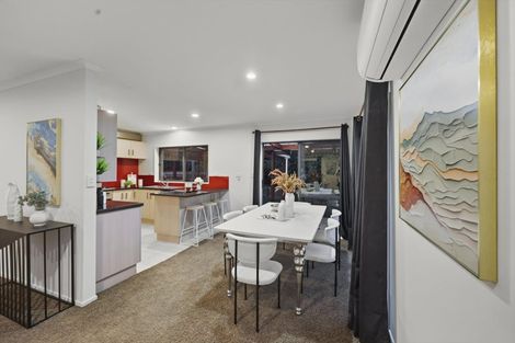 Photo of property in 35 Peninsula Road, Mangere, Auckland, 2022