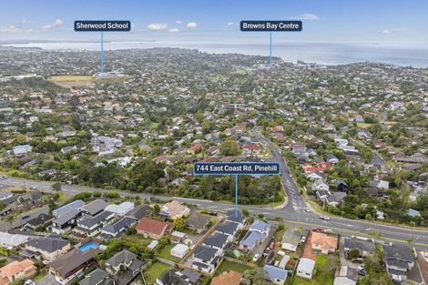Photo of property in 744 East Coast Road, Pinehill, Auckland, 0630