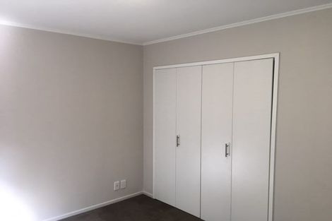 Photo of property in 2/49 Maungaraki Road, Korokoro, Lower Hutt, 5012