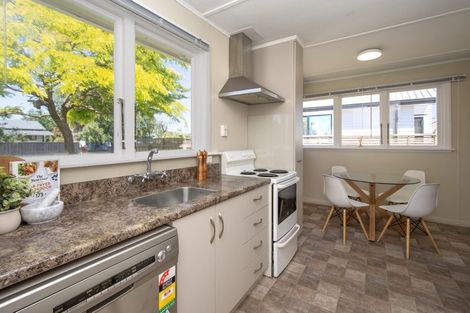 Photo of property in 75 Bower Avenue, New Brighton, Christchurch, 8083