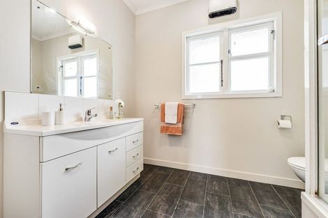 Photo of property in 5 Winter Street, Fairfield, Hamilton, 3214