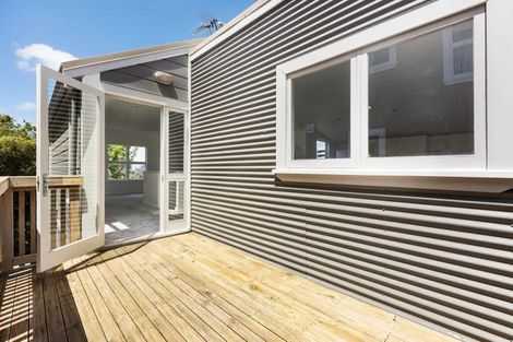 Photo of property in 20 Parliament Street, Thorndon, Wellington, 6011