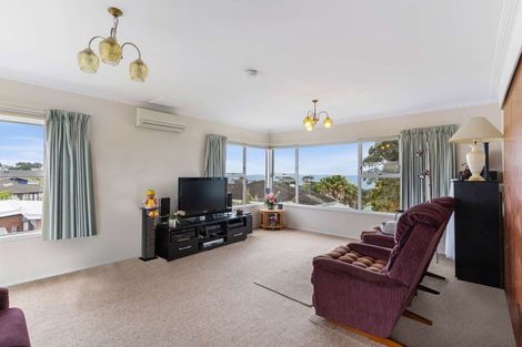 Photo of property in 17 Toroa Street, Torbay, Auckland, 0630