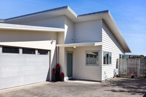 Photo of property in 4a Marchant Place, Westown, New Plymouth, 4310