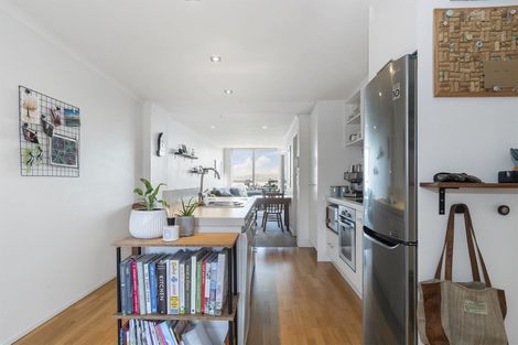 Photo of property in Algarve Apartments, 312/332 Maunganui Road, Mount Maunganui, 3116