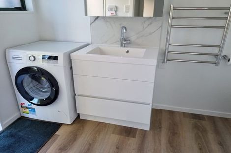 Photo of property in 1/80 Sunnyside Road, Sunnyvale, Auckland, 0612