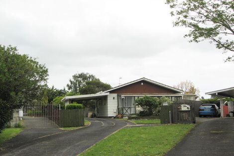 Photo of property in 10 Chibnall Place, Conifer Grove, Takanini, 2112