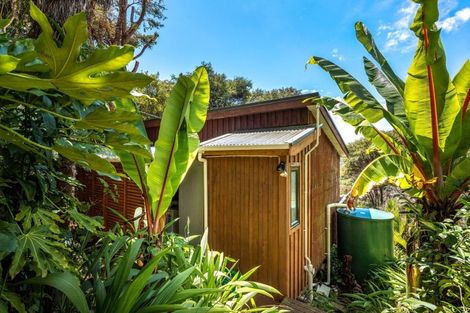 Photo of property in 4 Bella Vista Road, Omiha, Waiheke Island, 1081